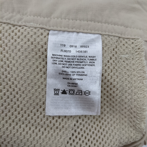 *Sold*COLUMBIA PFG Roll Up Pants - Picture 10 of 11